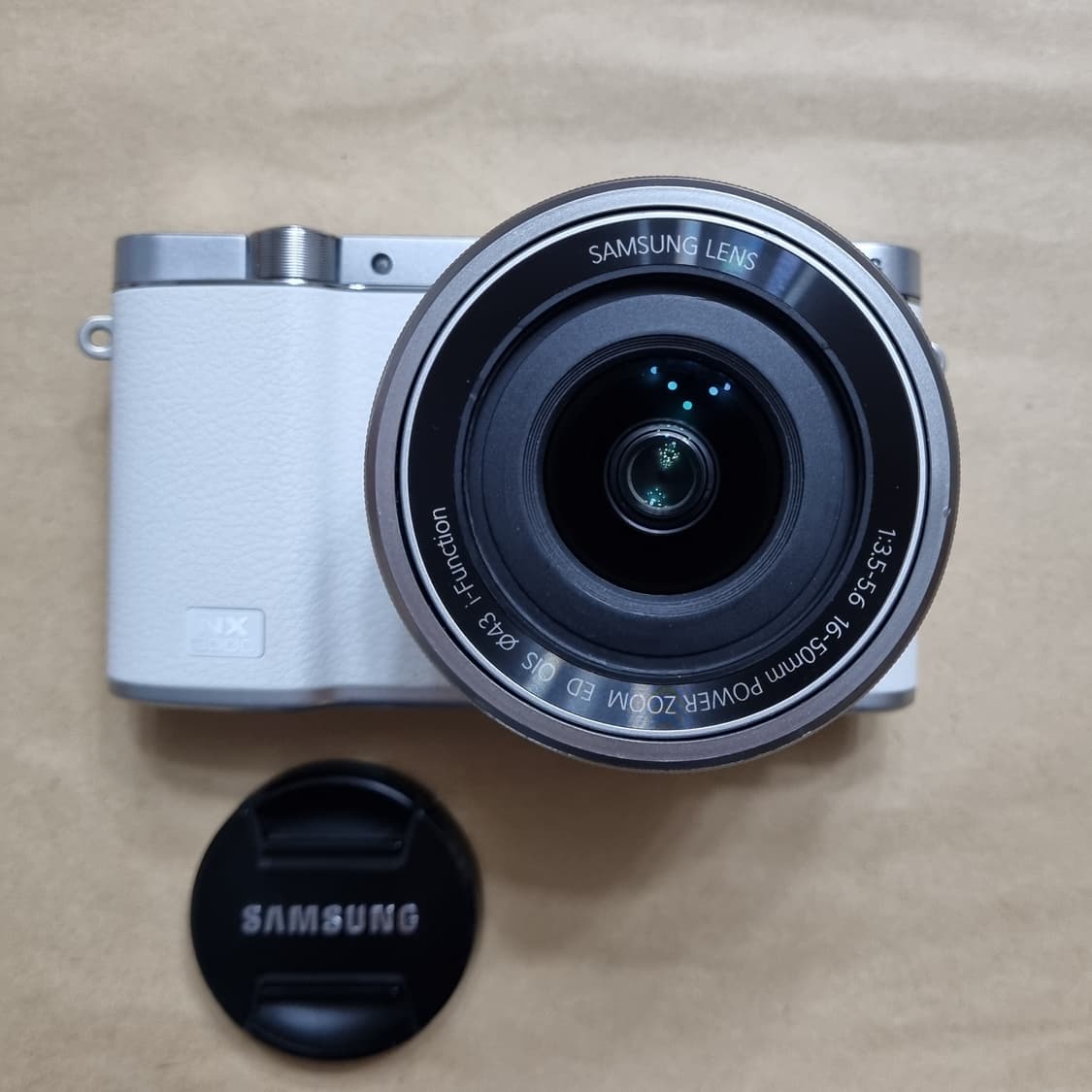 삼성 미러리스 카메라 NX3000과 16-50mm 렌즈팝나다. 상품이미지7