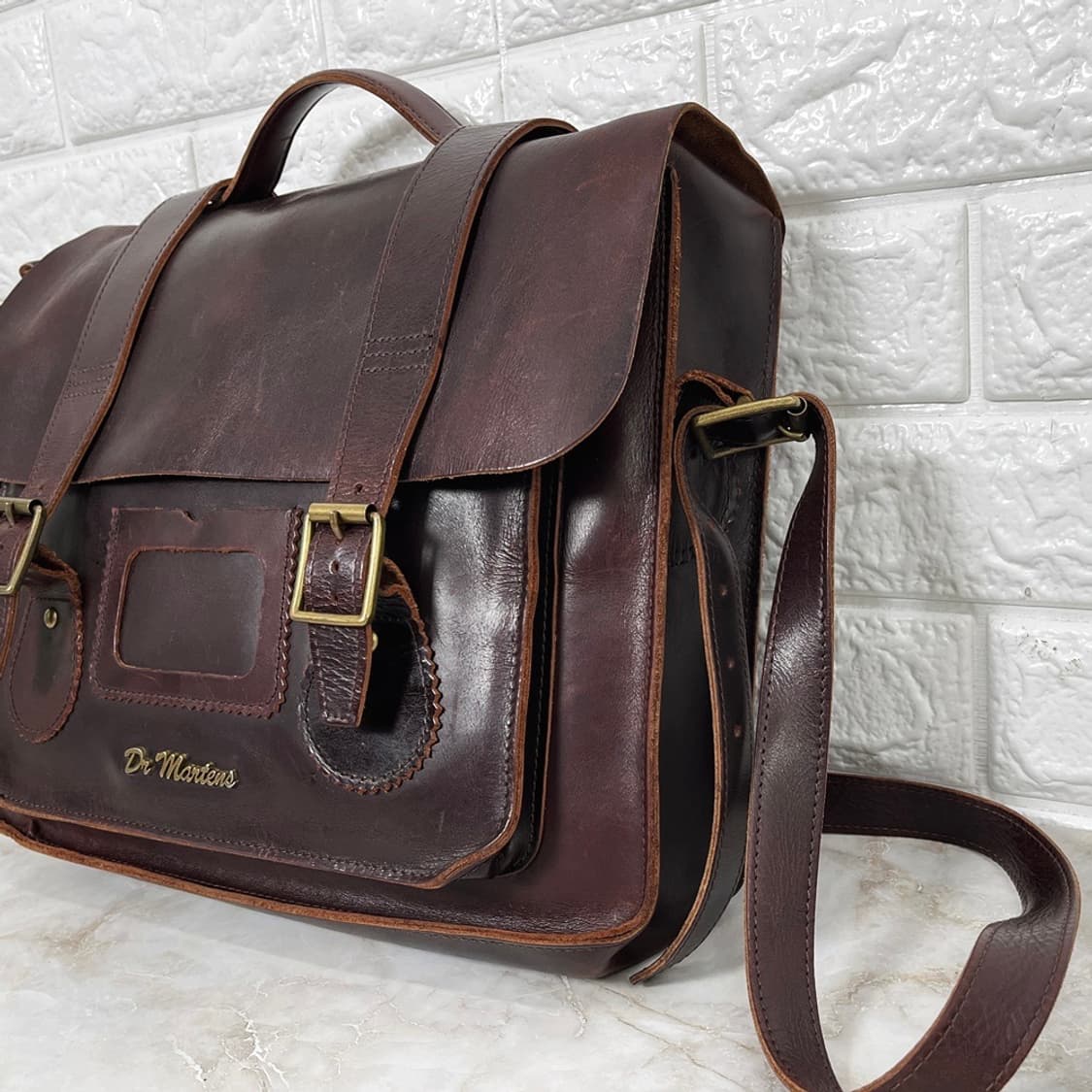 닥터마틴 15인치 가죽 사첼백 상품이미지2