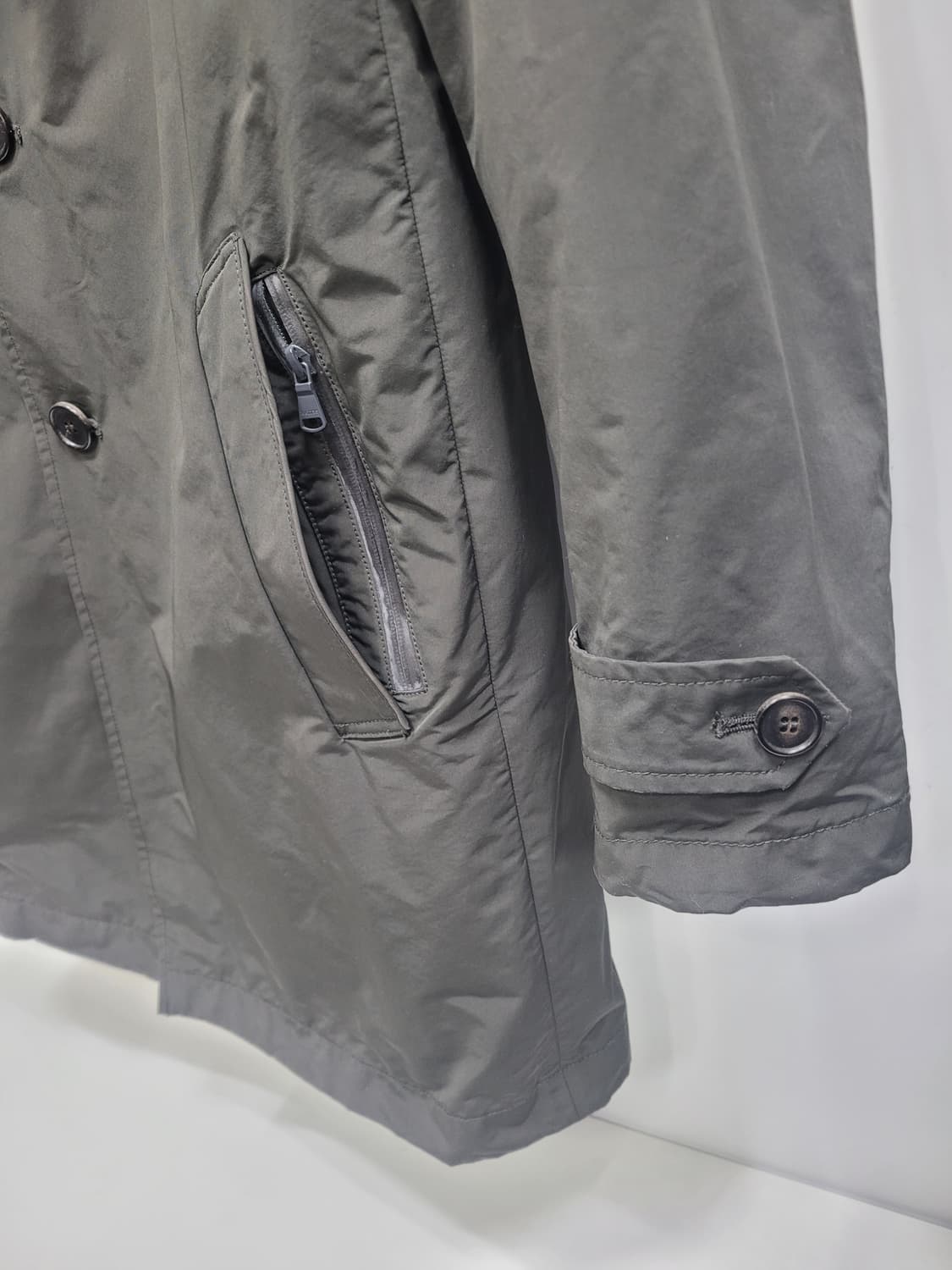 헤지스 J.J.ONE 콜라보 구스 다운 패딩 코트 / 남 105
 상품이미지5