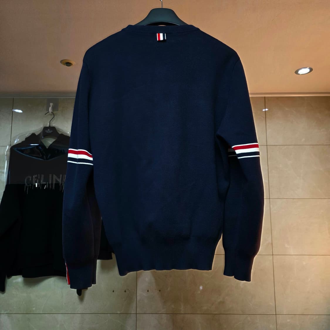 {클로젯}[4]톰브라운 밀라노스티치 암밴드 니트 상품이미지2