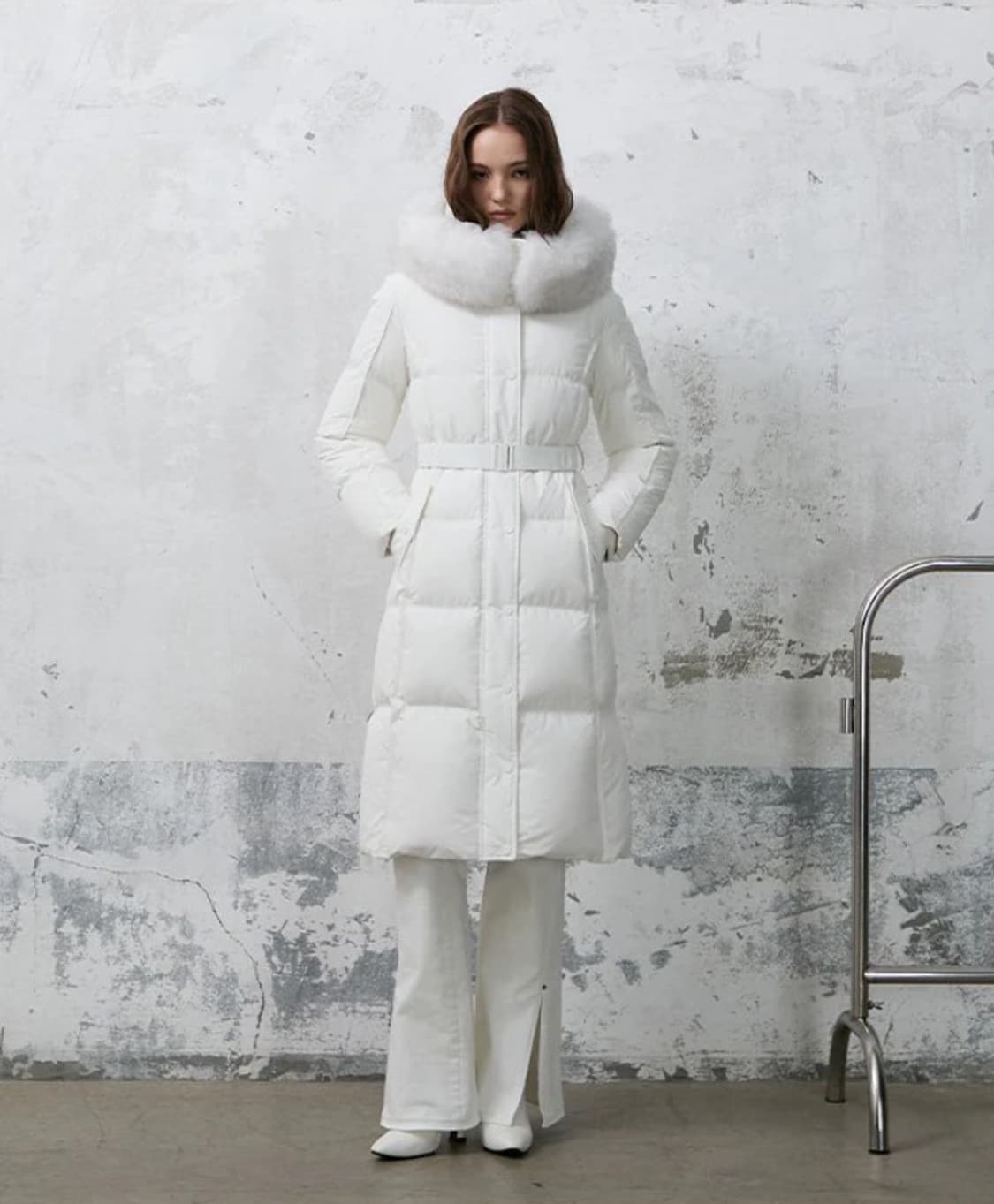 [새상품] 에고이스트 사가 폭스퍼 벨티드 구스다운 아이보리 상품이미지1