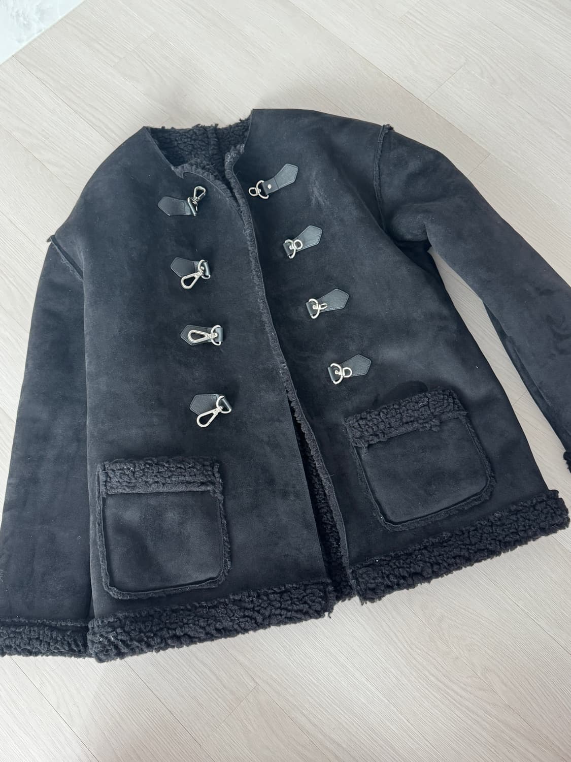 레터프롬문 베티 시어링 무스탕 자켓 ( 블랙 ) 상품이미지5