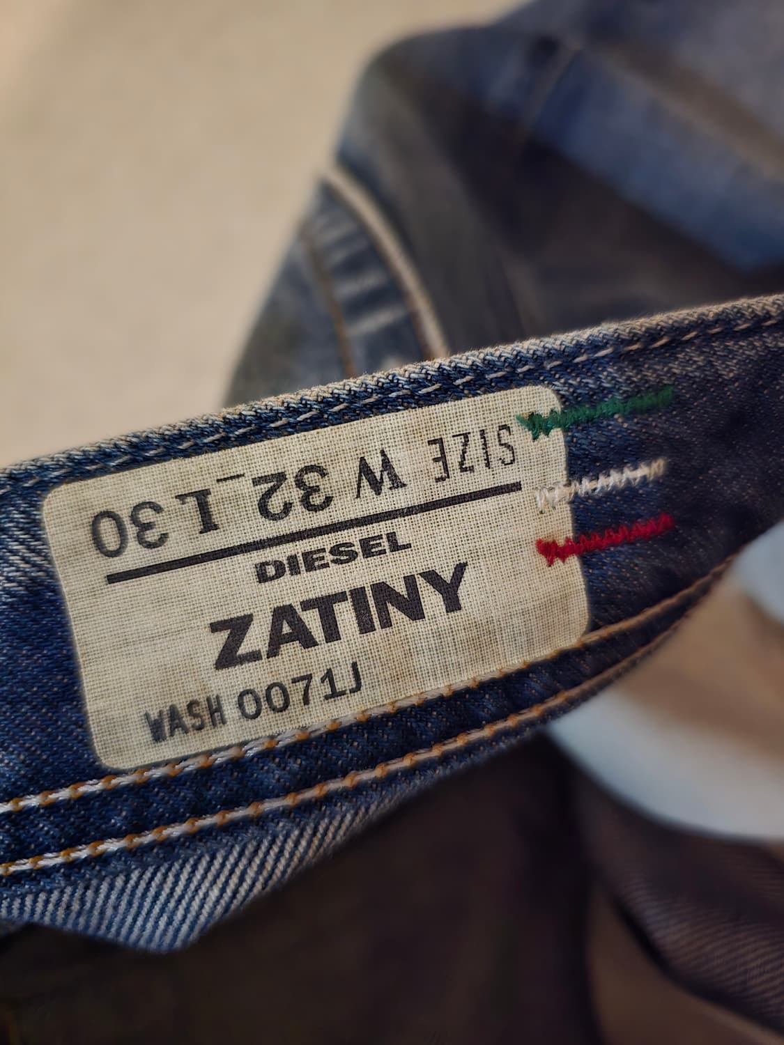 디젤 자티니 zatiny 32사이즈입니다. 상품이미지6