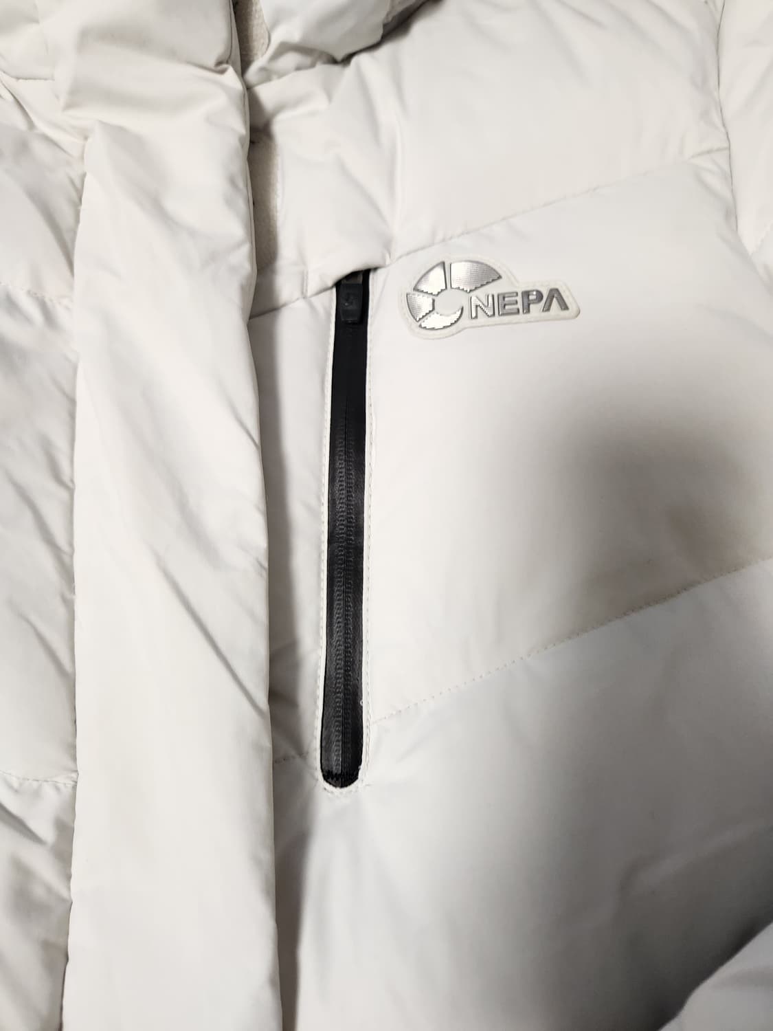 네파 여성 액티브 롱패딩 라이트크림 사이즈90(s)

모자 털 없음

 상품이미지4