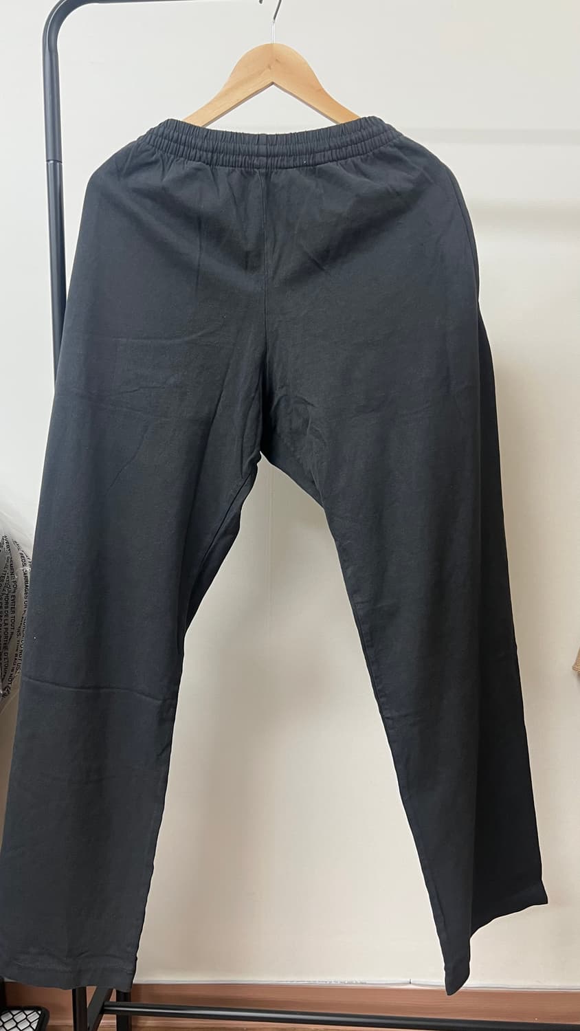 (새상품)이지갭 스웨트팬츠 블랙 L 상품이미지1