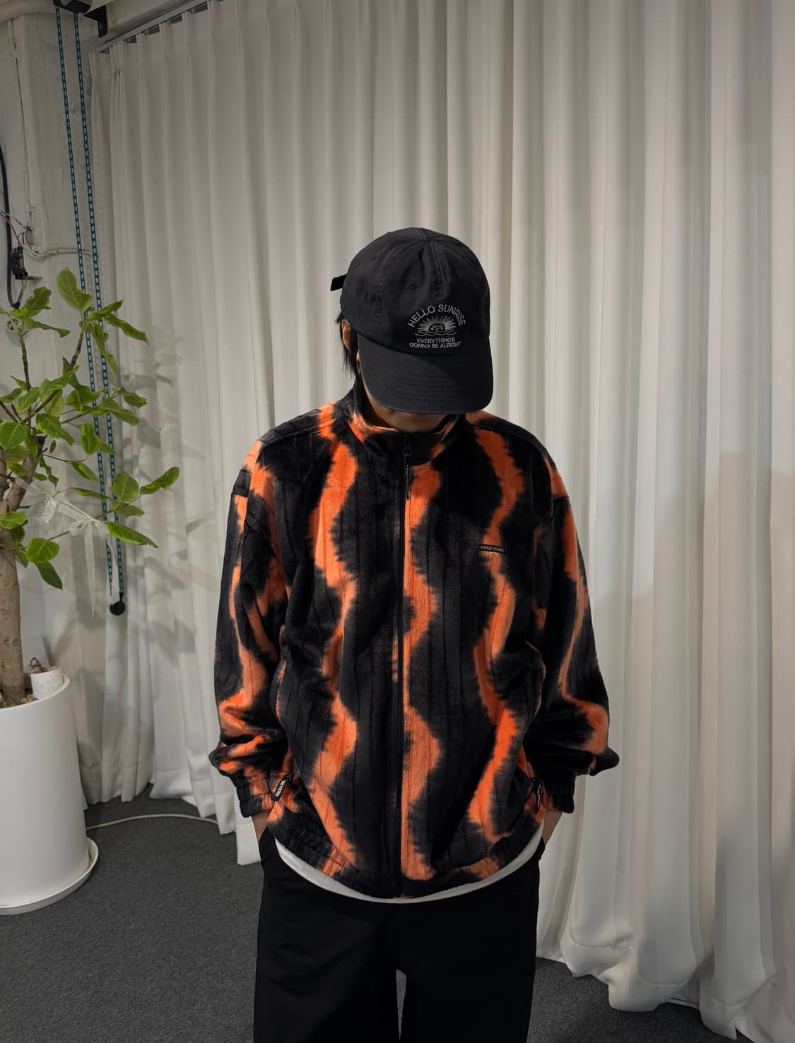 YESEYESEE 벨루어 트랙 자켓 상품이미지3