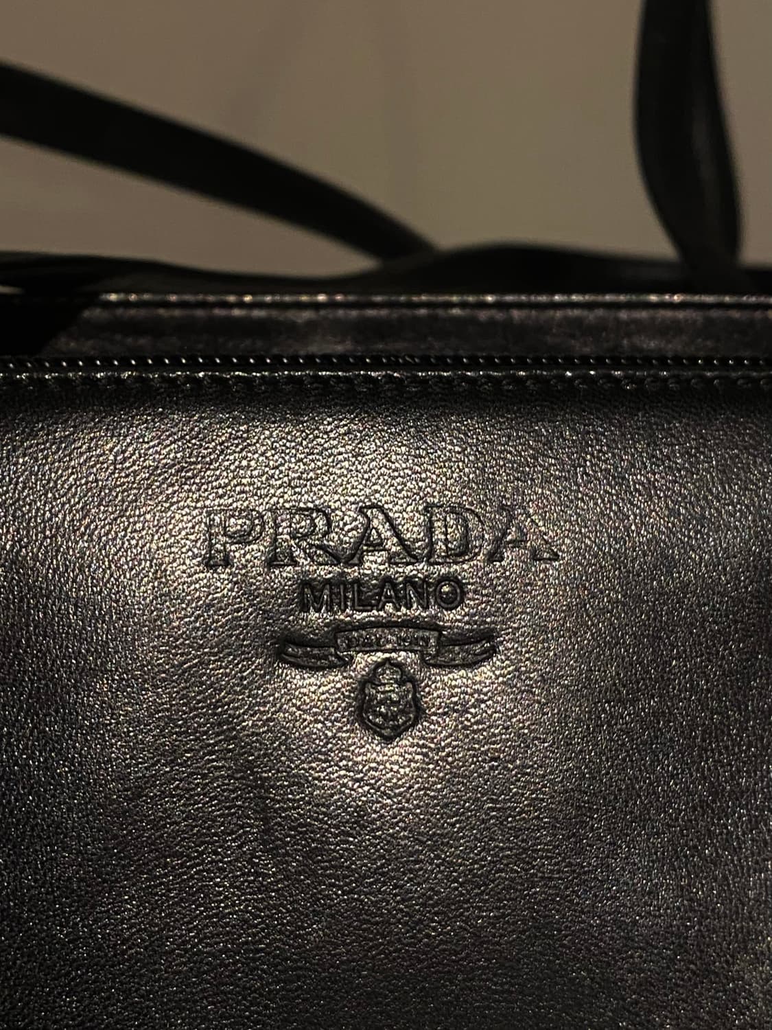 프라다 레더 롱 숄더백 상품이미지4