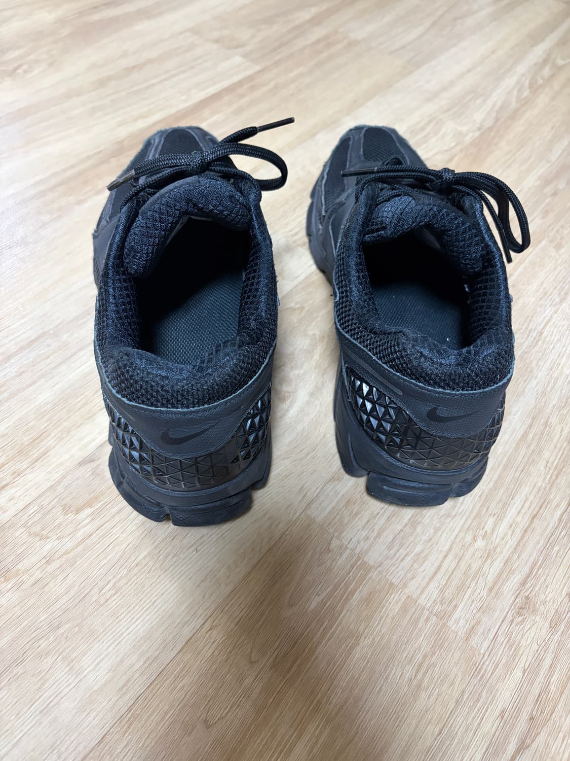 나이키 줌 보메로5 블랙 상품이미지4