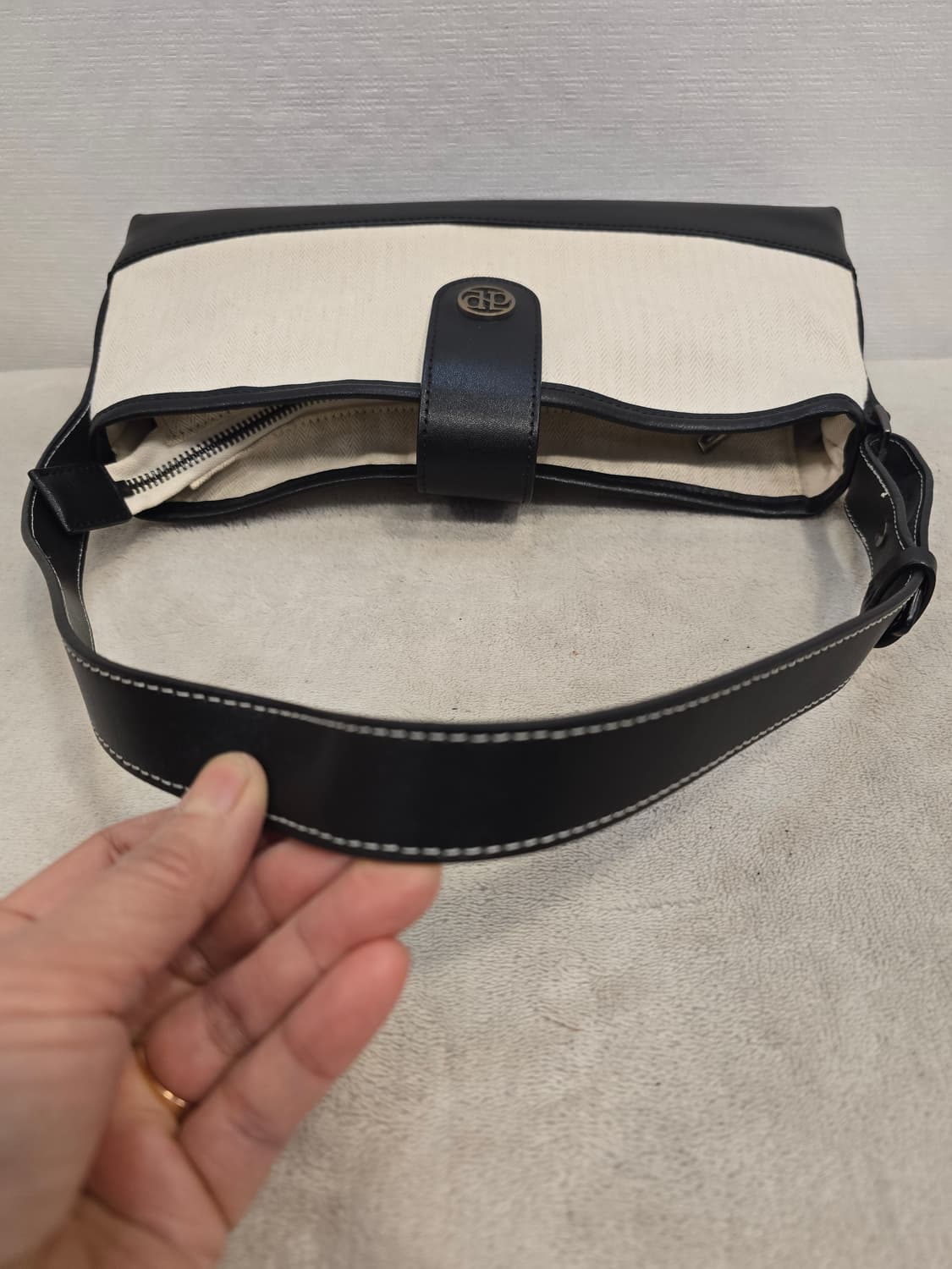 드파운드 타운백 호보백 헤링본 아이보리&블랙 숄더백 상품이미지5