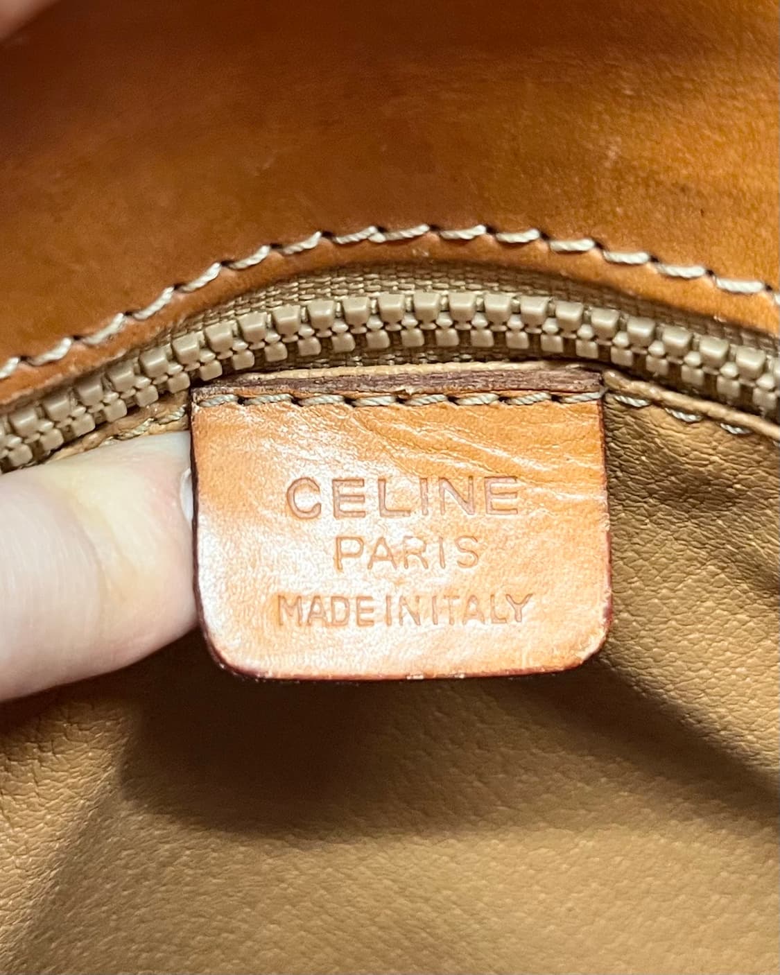 셀린느 마카담 서클로고 버켓백 상품이미지7