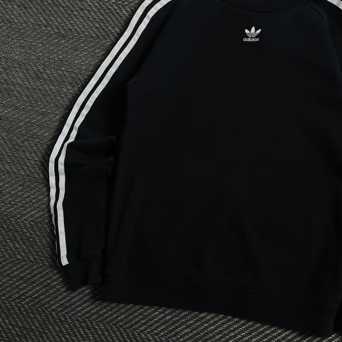 아디다스 트레포일 센터로고 스웻 긴팔 티셔츠 블랙 o 4399 상품이미지2
