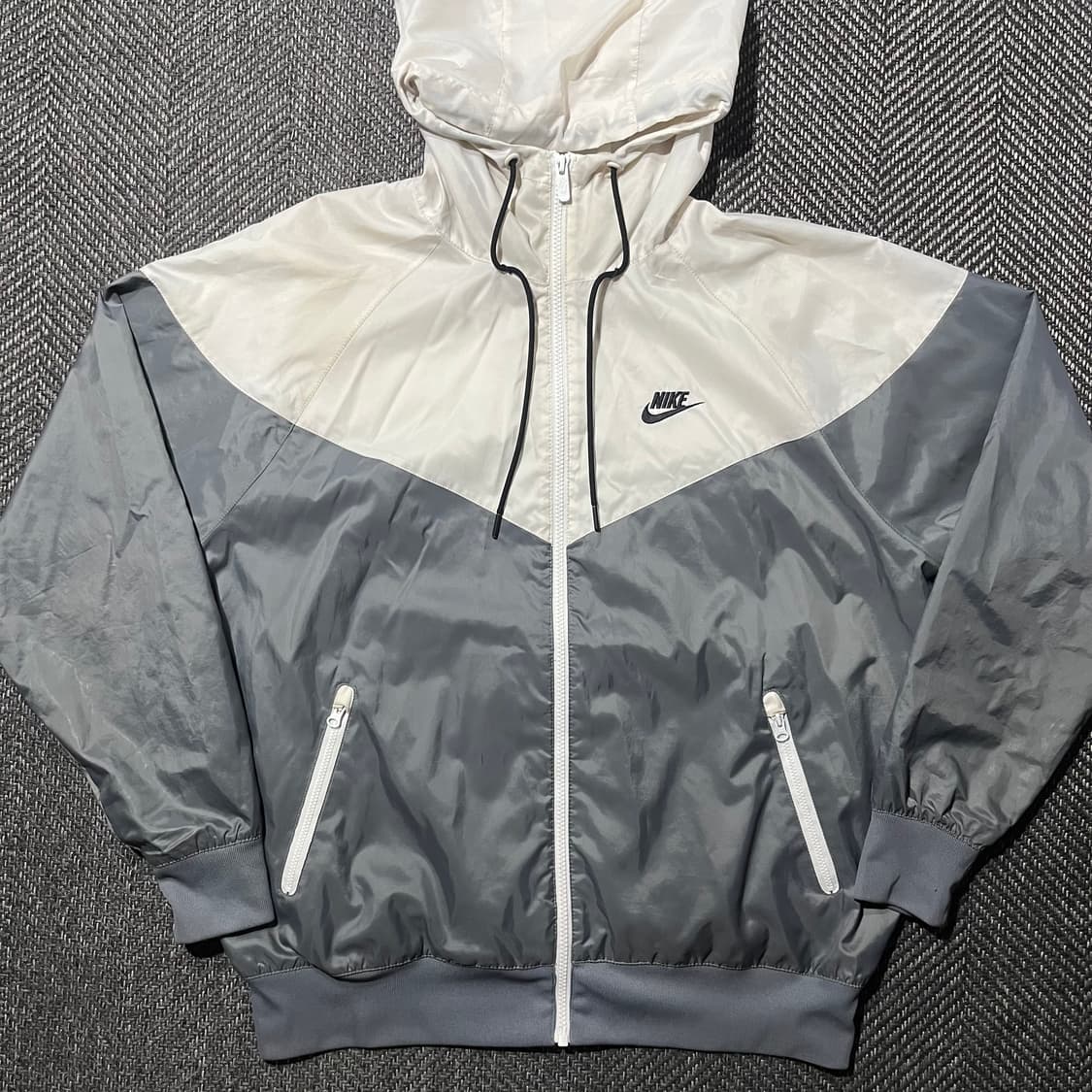 NIKE 나이키 윈드러너 바람막이 상품이미지2