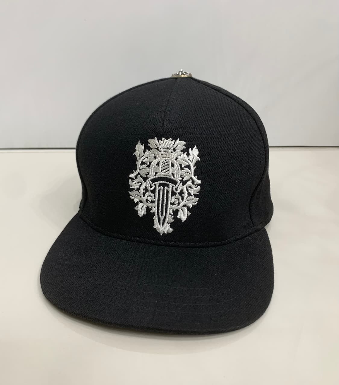 [OS]크롬하츠 데님 바인대거 베이스볼캡 모자 블랙 상품이미지1