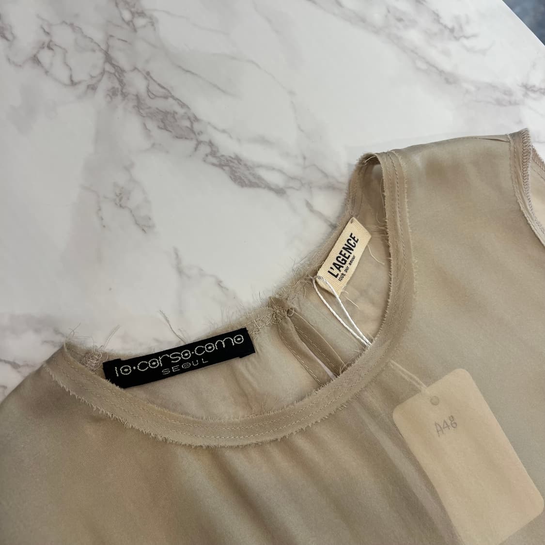 L’AGENCE x 꼬르소꼬모 실크 슬리브리스 상품이미지7