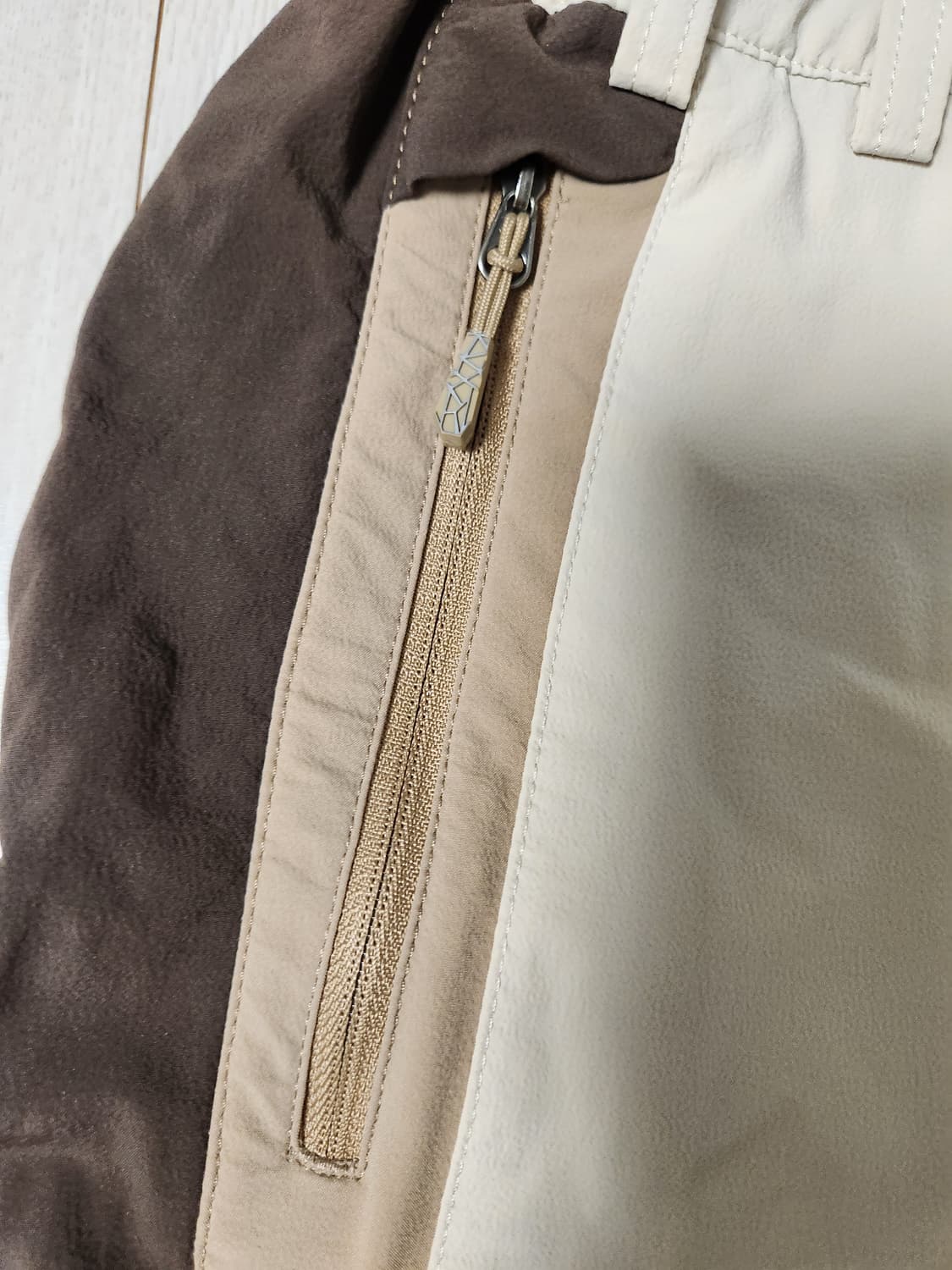 네파 여성 등산바지 사이즈m

오염 하자없이 깨끗해요^^

세탁해뒀어요  상품이미지3