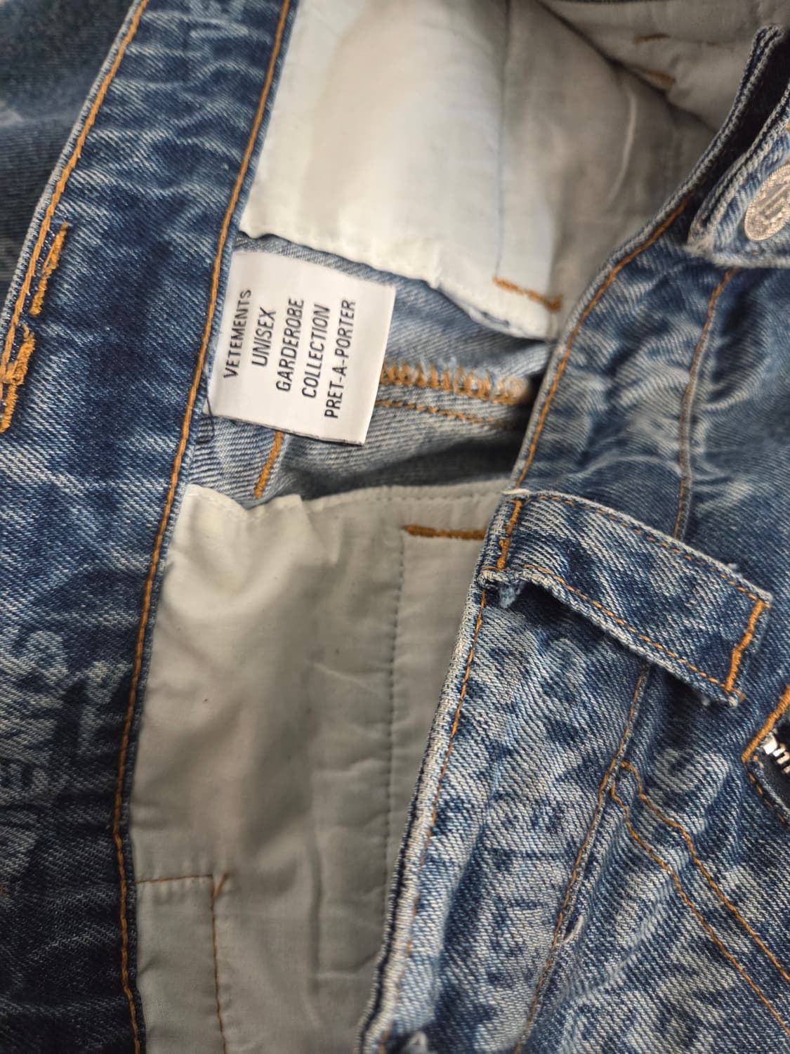 ​[VETEMENTS] All-Over Logo Multi-Pocket 상품이미지8