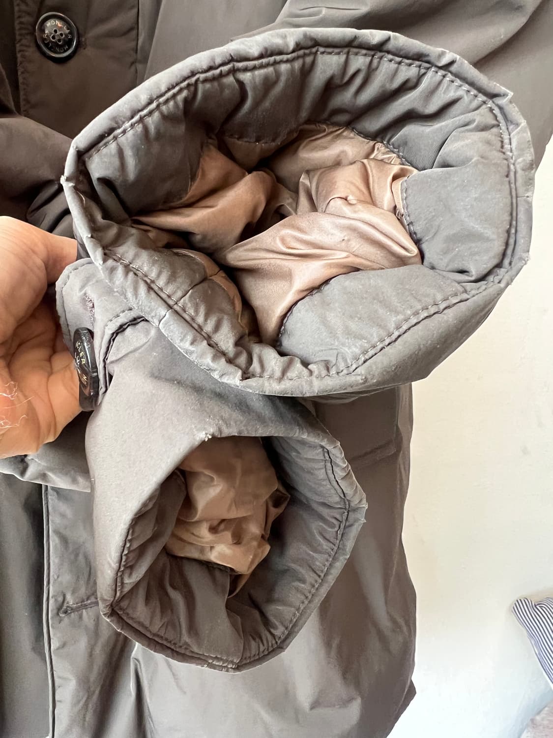 몽클레어 남성 카키 구스다운패딩 후드패딩점퍼 상품이미지3