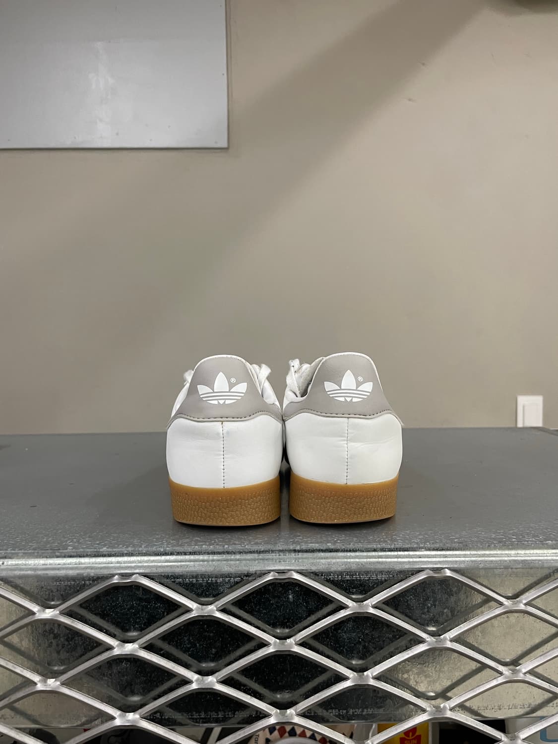 아디다스 가젤 화이트 그레이 235 상품이미지3