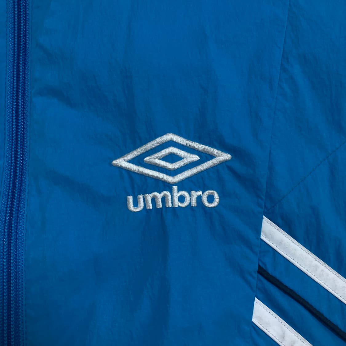 엄브로 스몰 로고 스카이 블루 바람막이 상품이미지2