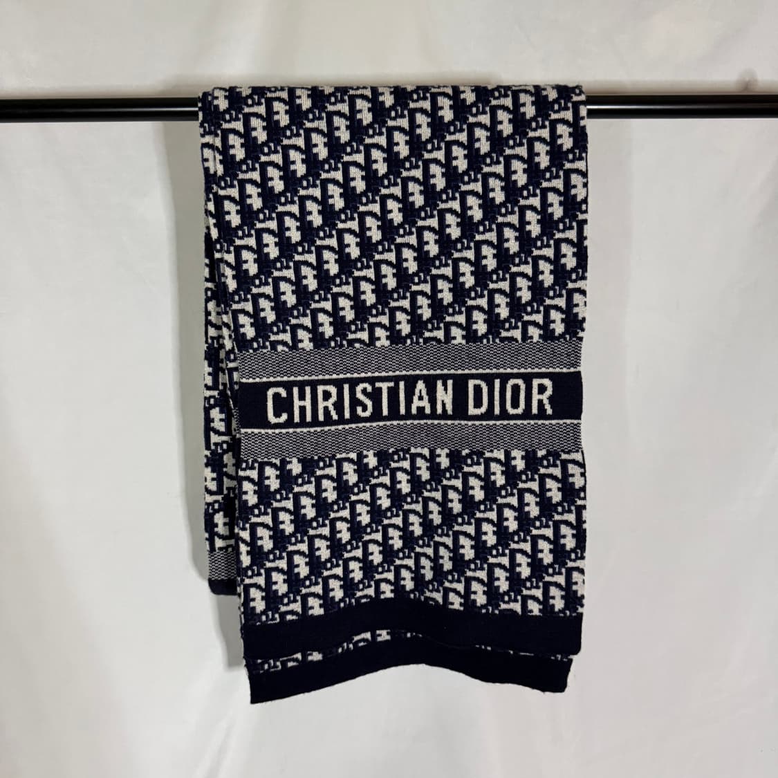 디올 오블리크 리버서블 캐시미어 롱 니트 머플러 목도리 상품이미지1