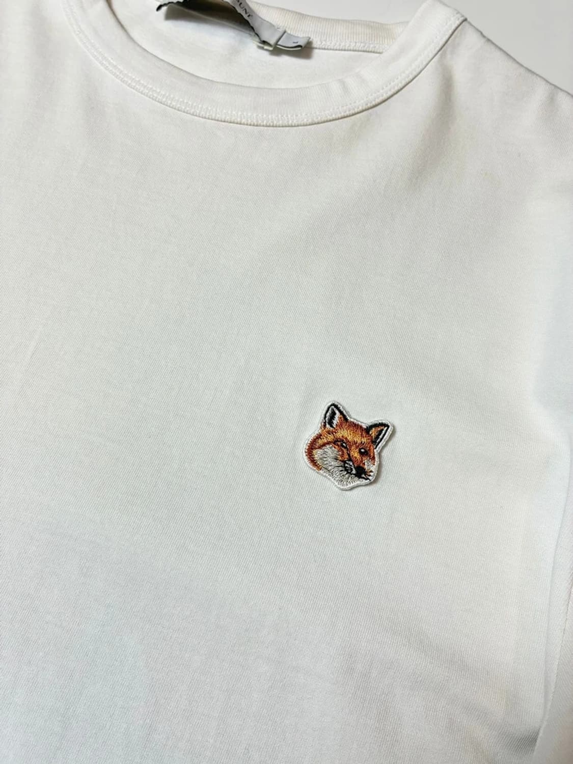 메종키츠네 베이직 폭스 헤드 패치 반팔 티셔츠 PN9690 상품이미지3