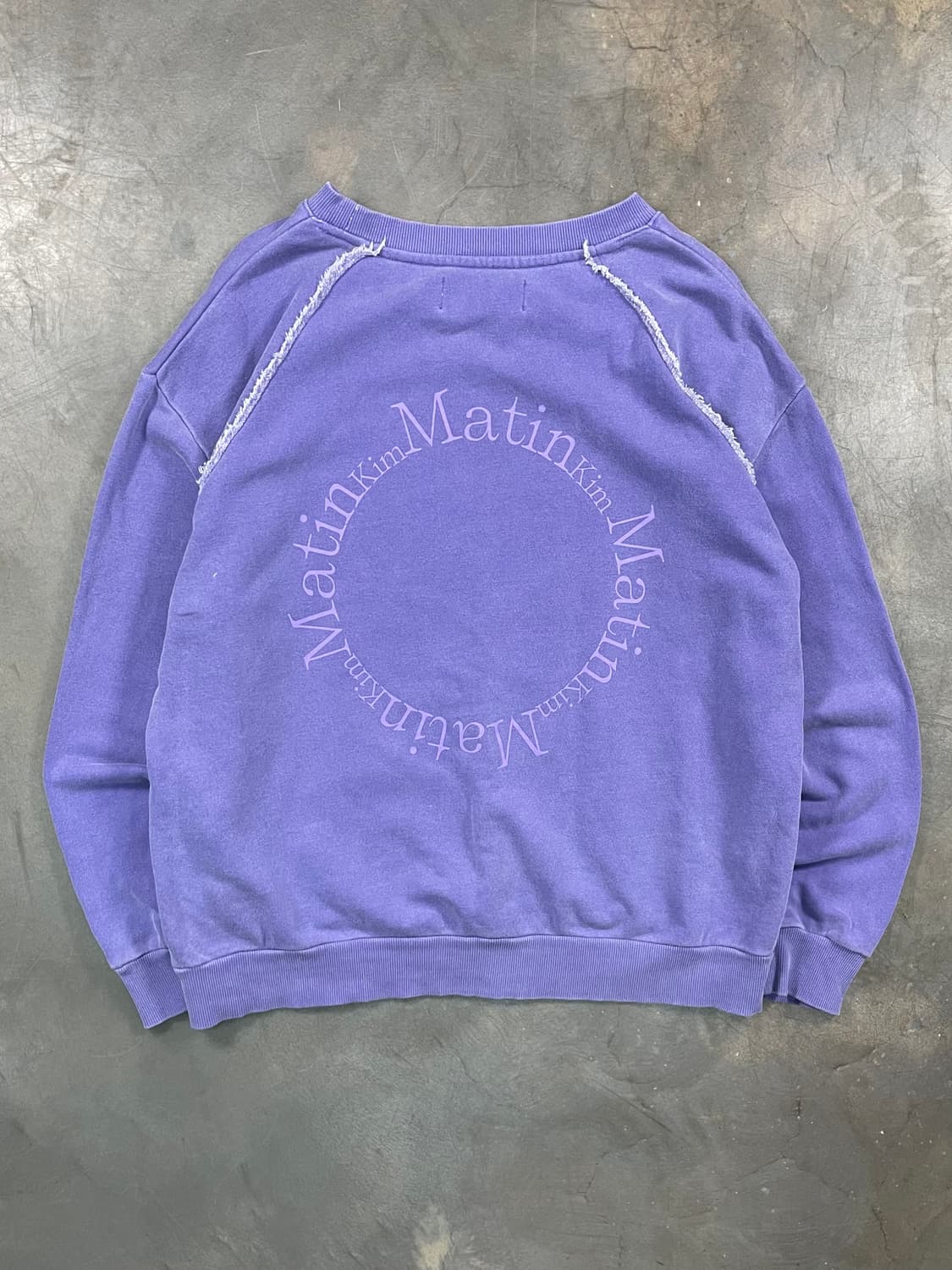 마뗑킴 피그먼트 스웻셔츠 상품이미지1