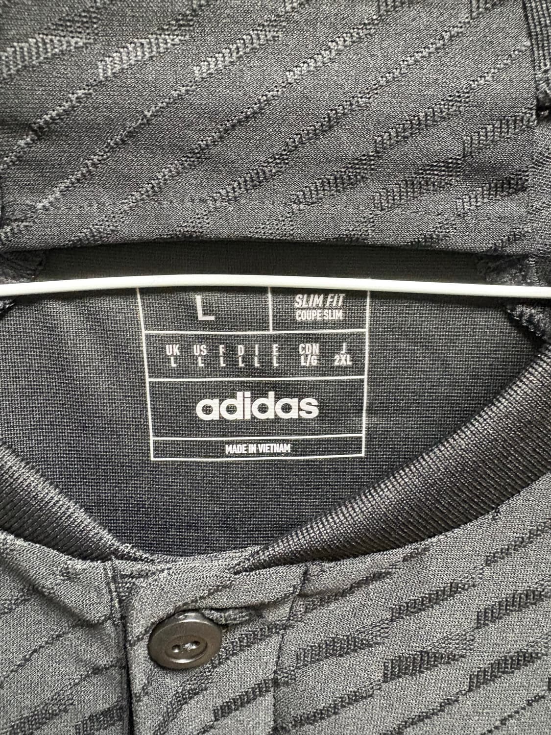 어센틱 23-24 레알마드리드 어웨이 비니시우스 유니폼 상품이미지3