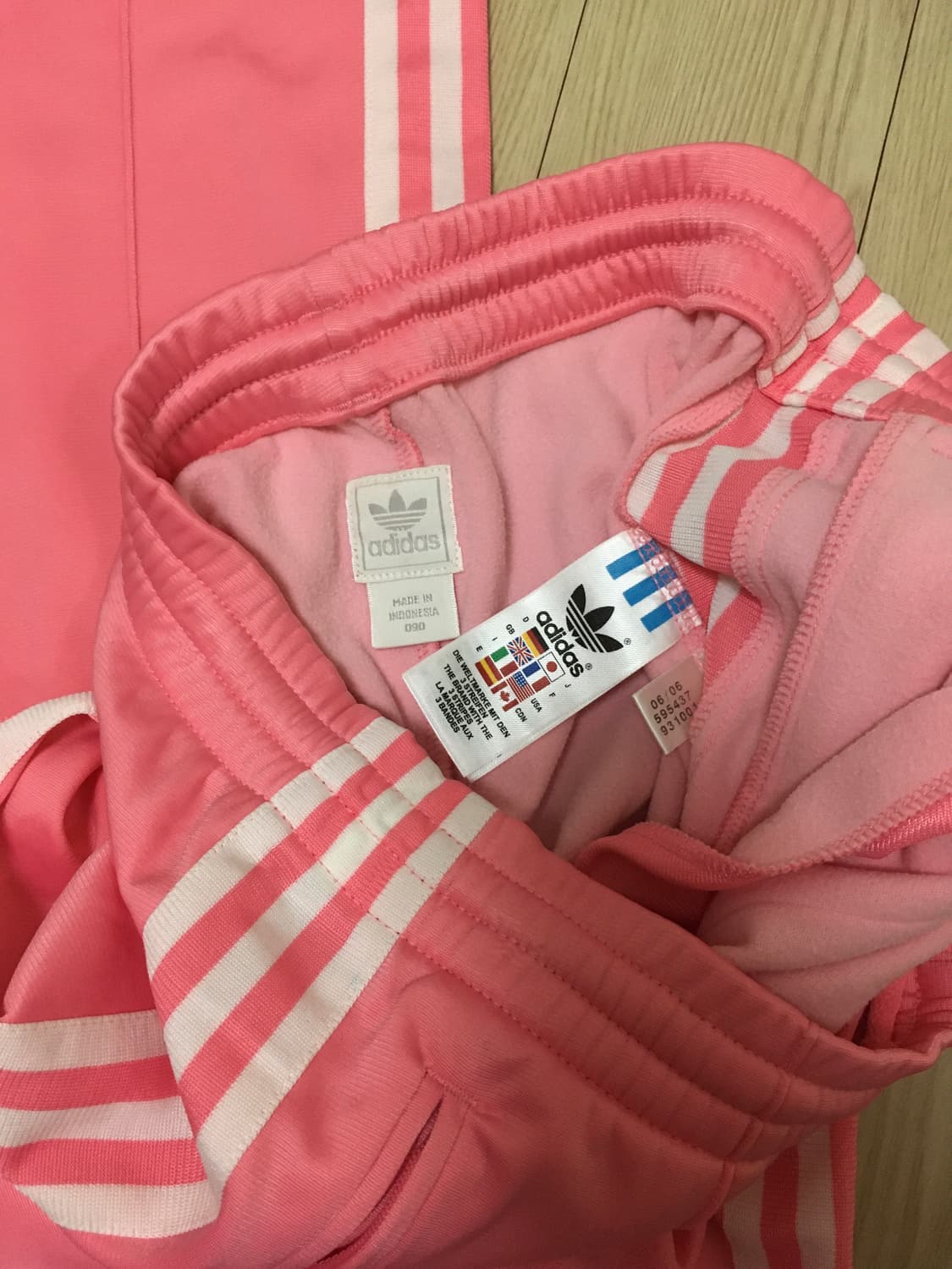 (90) 아디다스 파이어버드 슈퍼걸 핑흰 기모 트랙팬츠 상품이미지2
