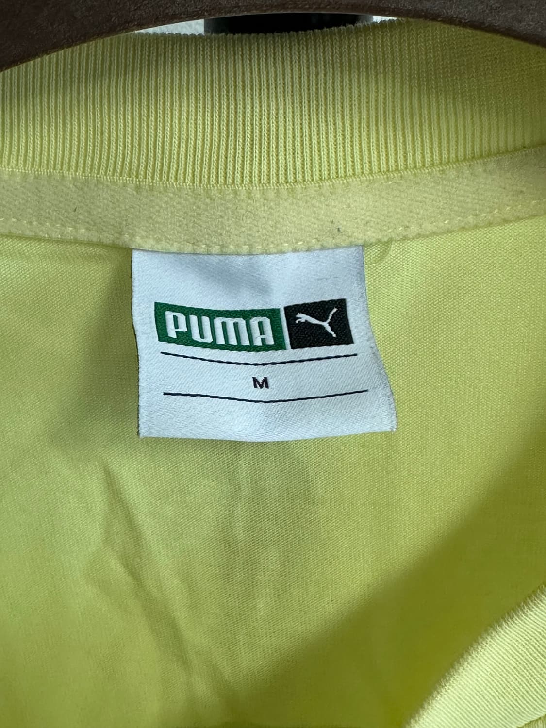 푸마 백프린팅 그래픽 반팔티 라임 퍼플 배색 상품이미지4