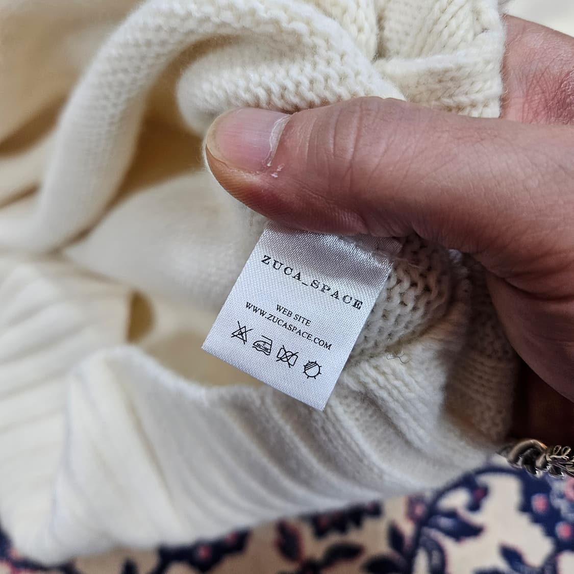 주카스페이스(ZucaSpace) 사이드 버튼 빅포켓 니트 46size 상품이미지6