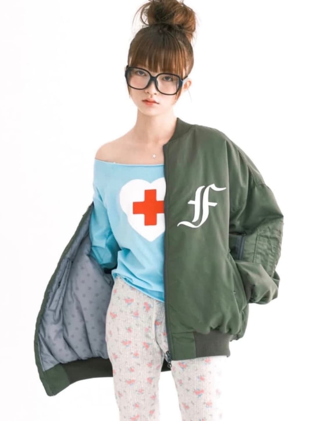 샵페어리 봄버 자켓 카키 구합니다 상품이미지1