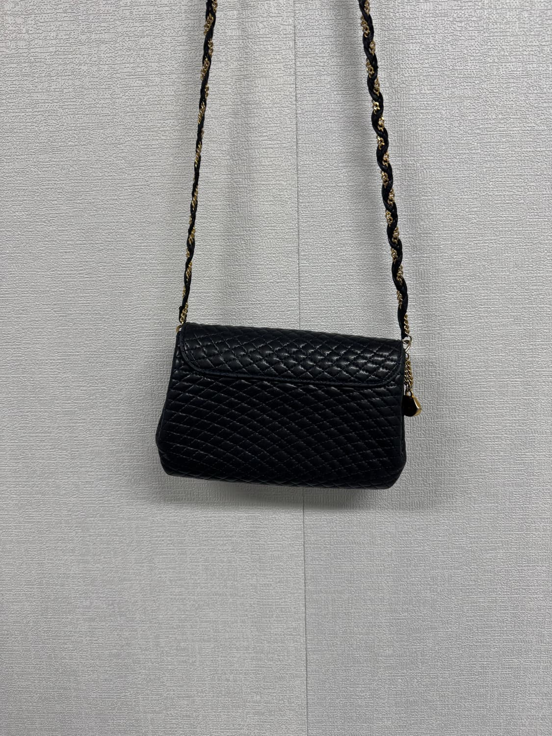 발리 퀄팅 체인 크로스백 상품이미지4