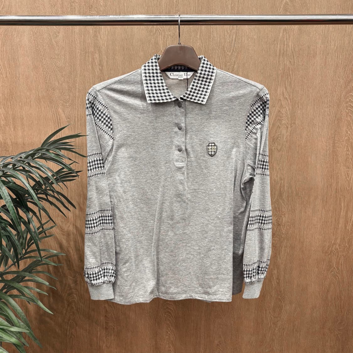 크리스찬 디올 스포츠 긴팔 PK 티셔츠 하운드투스 배색 디테일 그레이 상품이미지1