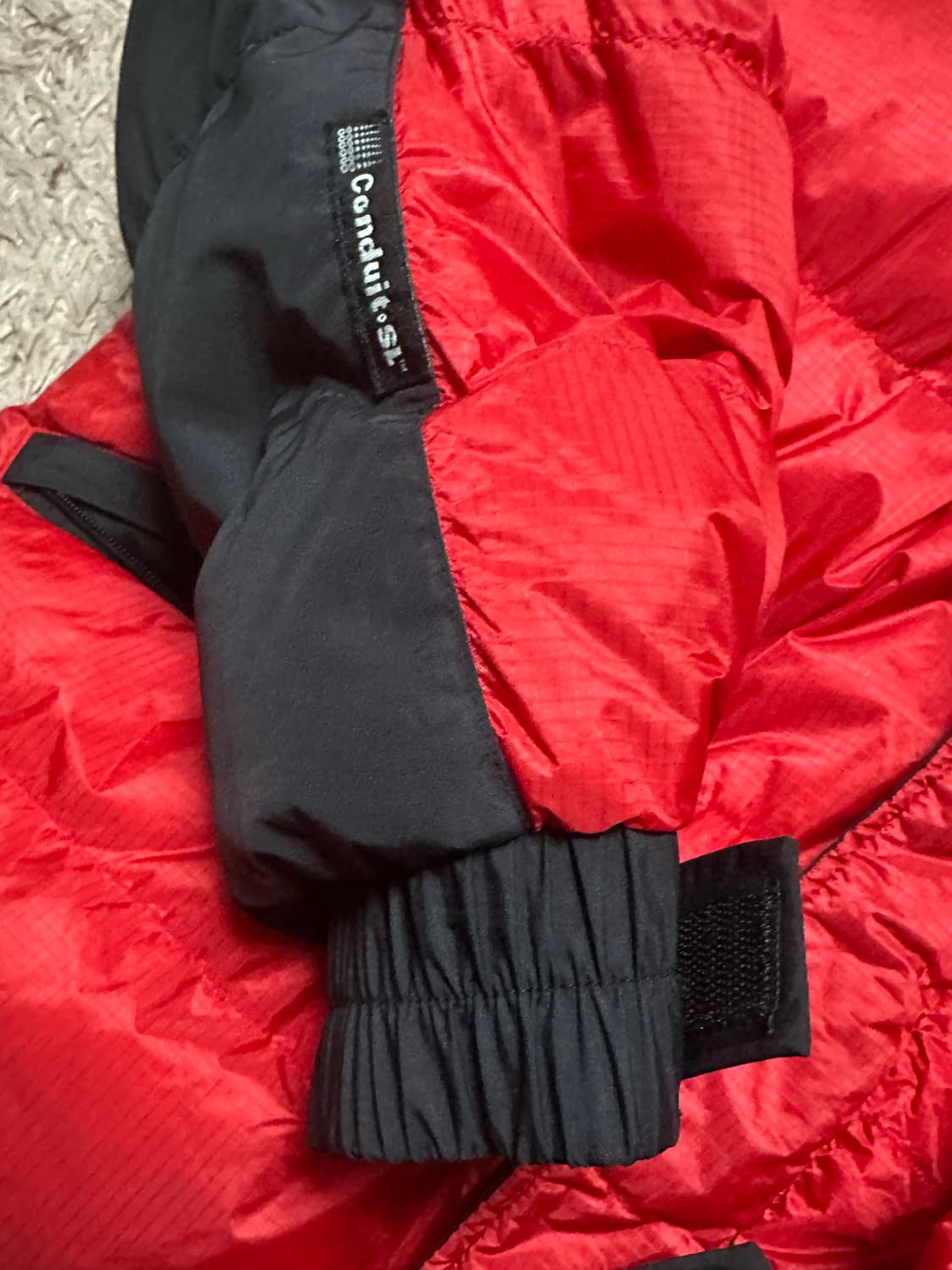 마운틴하드웨어 counduit sl 대장급 패딩 상품이미지3