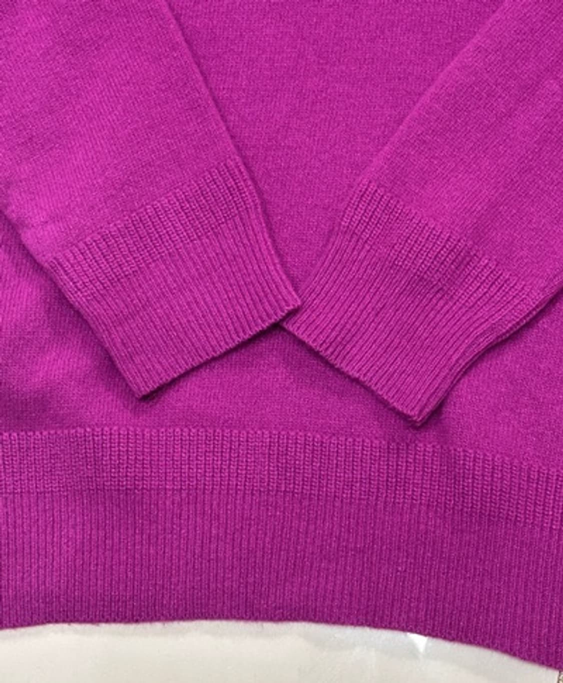 베네통 레터링 V넥 니트  상품이미지9