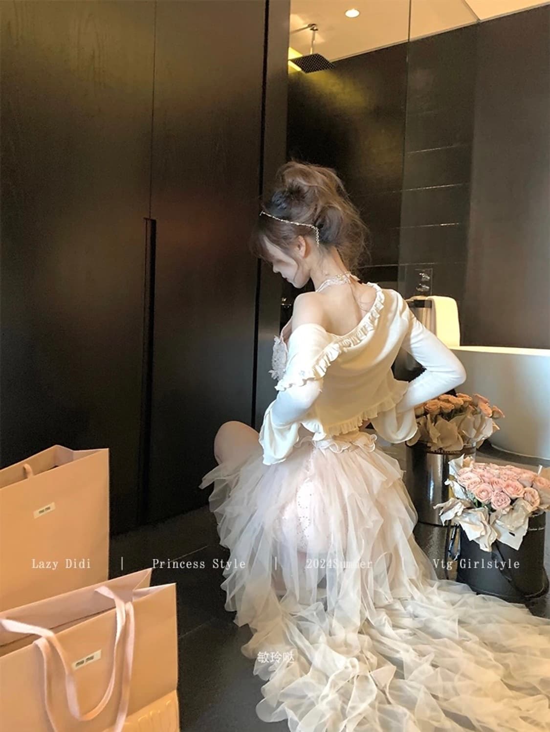 Lady DiDi 플로러 드레이프 홀터넥 스커트 셋업 M 상품이미지7