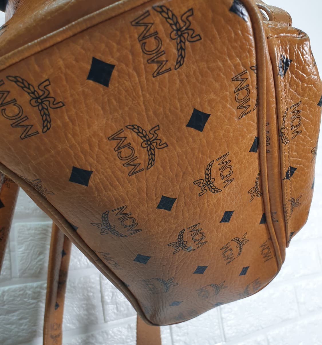 MCM 스타크 스터드 비세토스 백팩 스몰ㄴ 상품이미지6