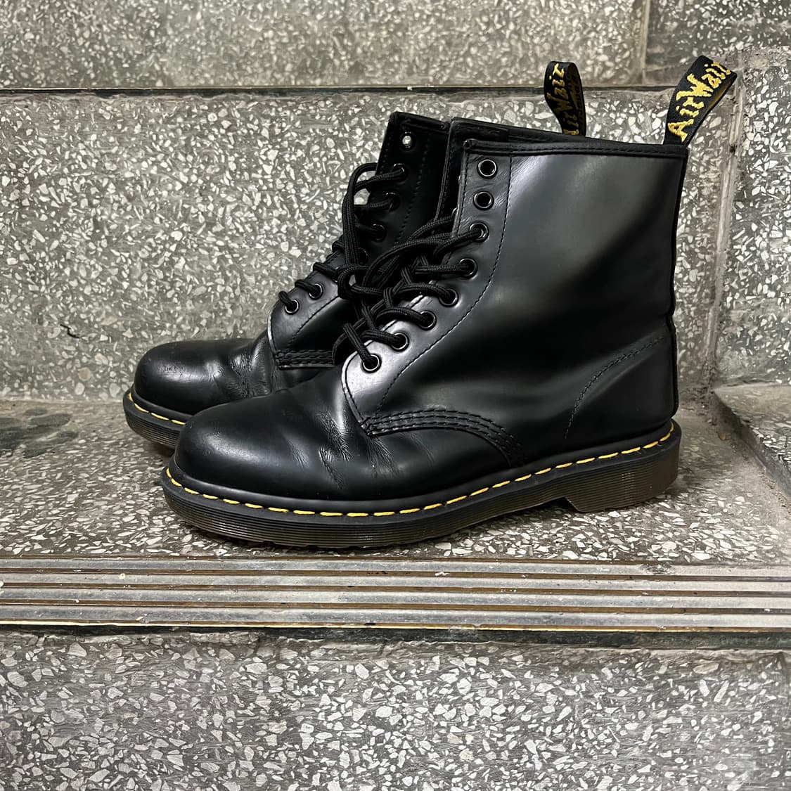 닥터마틴 1460 8홀 부츠 상품이미지2