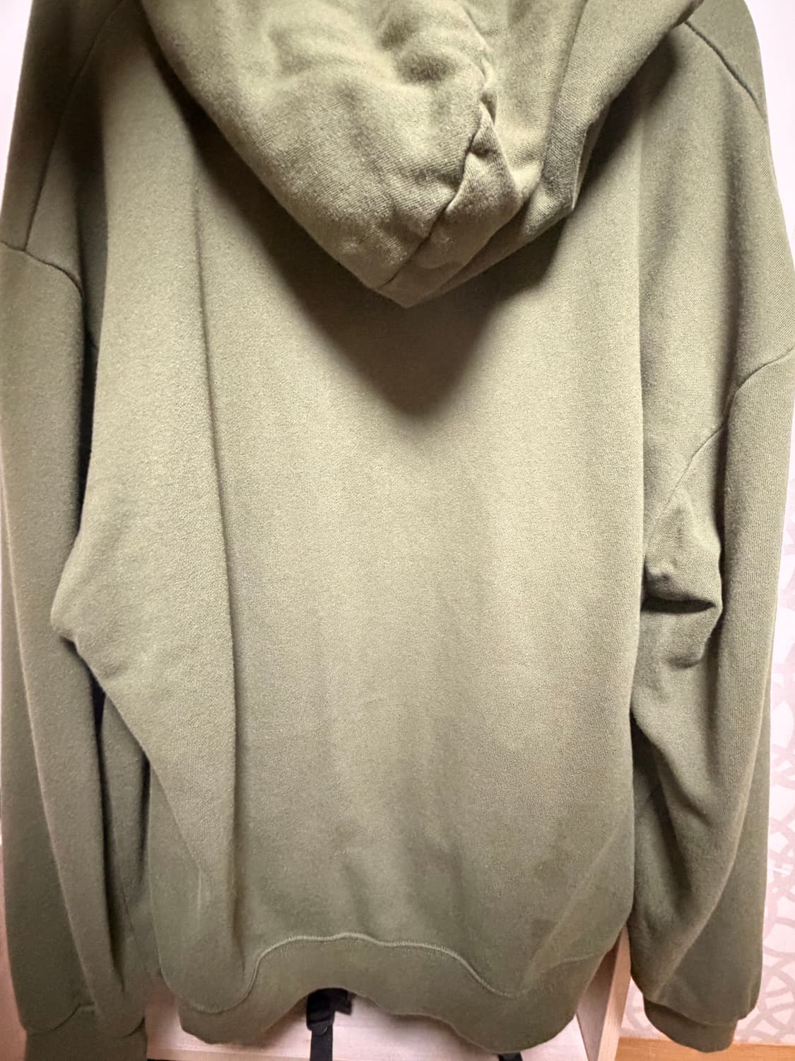 이스케이프프롬 후드티 상품이미지3