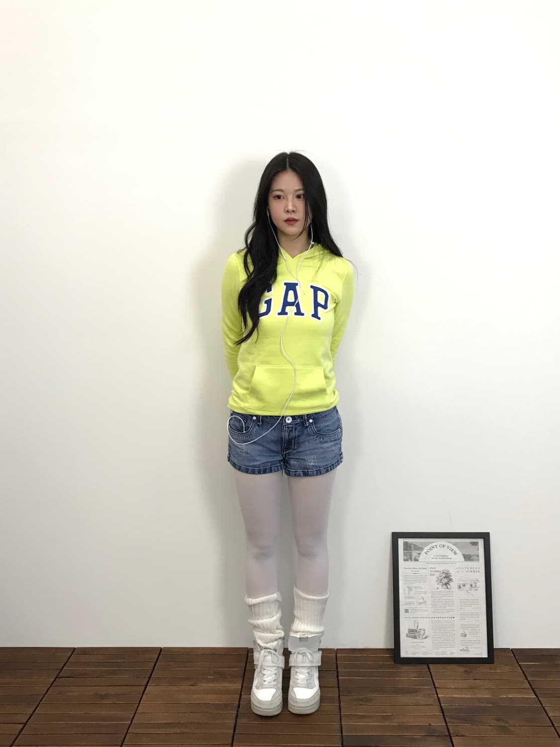 Gap Neon Logo Hoodie 상품이미지1