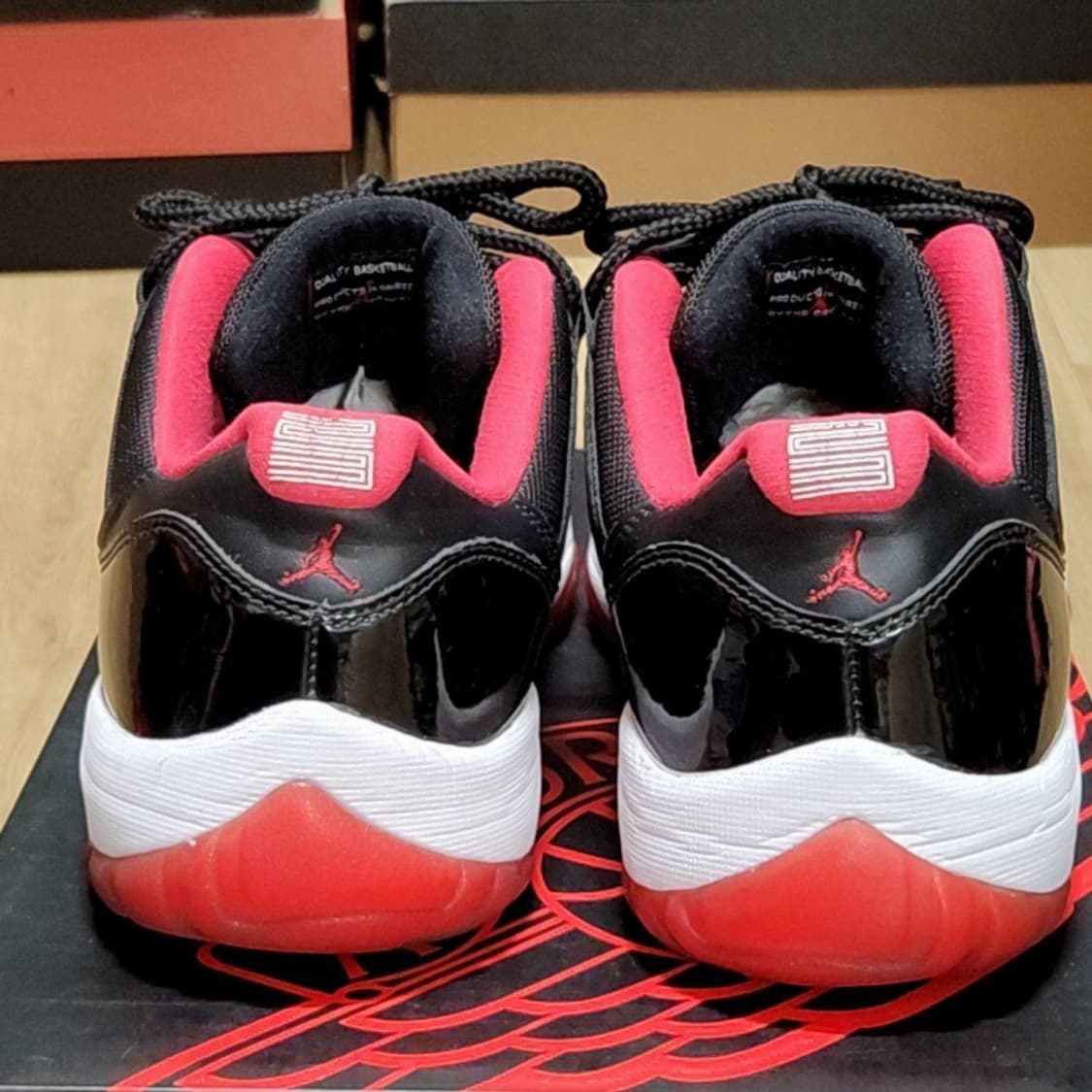 나이키 조던11 280 브레드 로우 상품이미지5