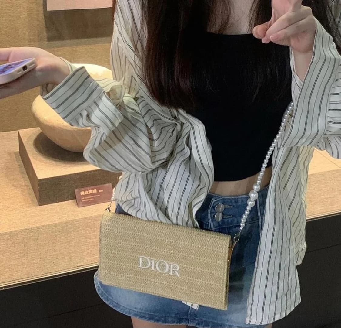 디올 라탄 진주 클러치백 상품이미지9