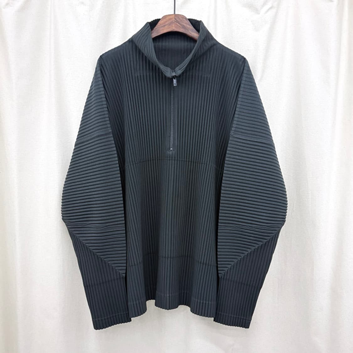 옴므플리세 하프집업 아노락 4사이즈 상품이미지1