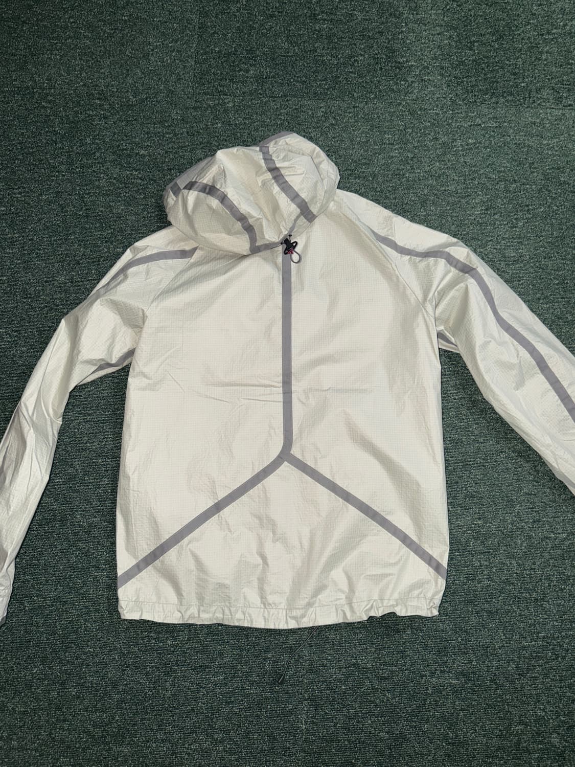 클라터뮤젠 안수르 후디드 윈드 자켓 맨 도브레이븐 상품이미지4