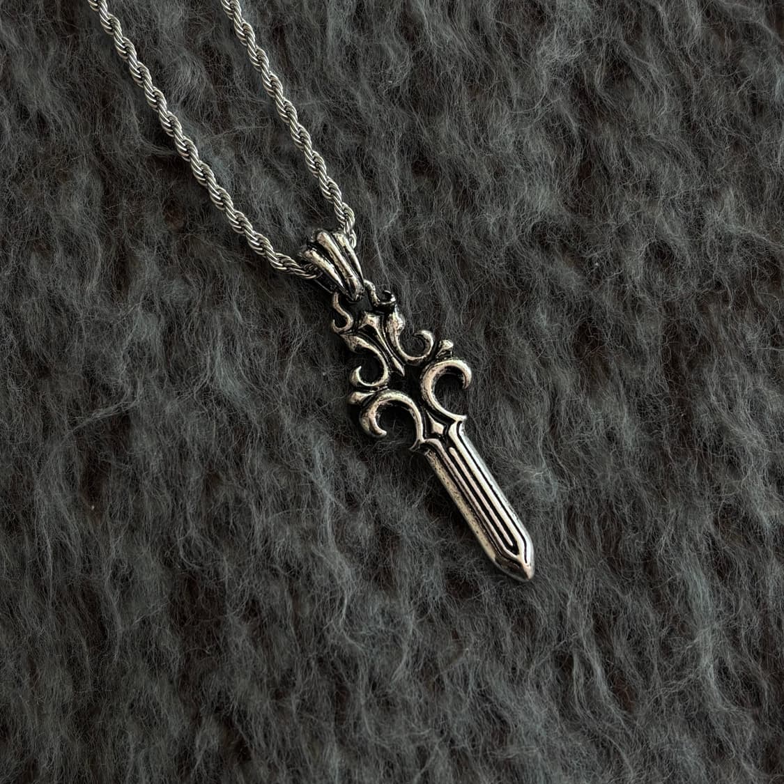 Chrome gothic necklace / 고딕 팬던트 써지컬 목걸이 상품이미지1