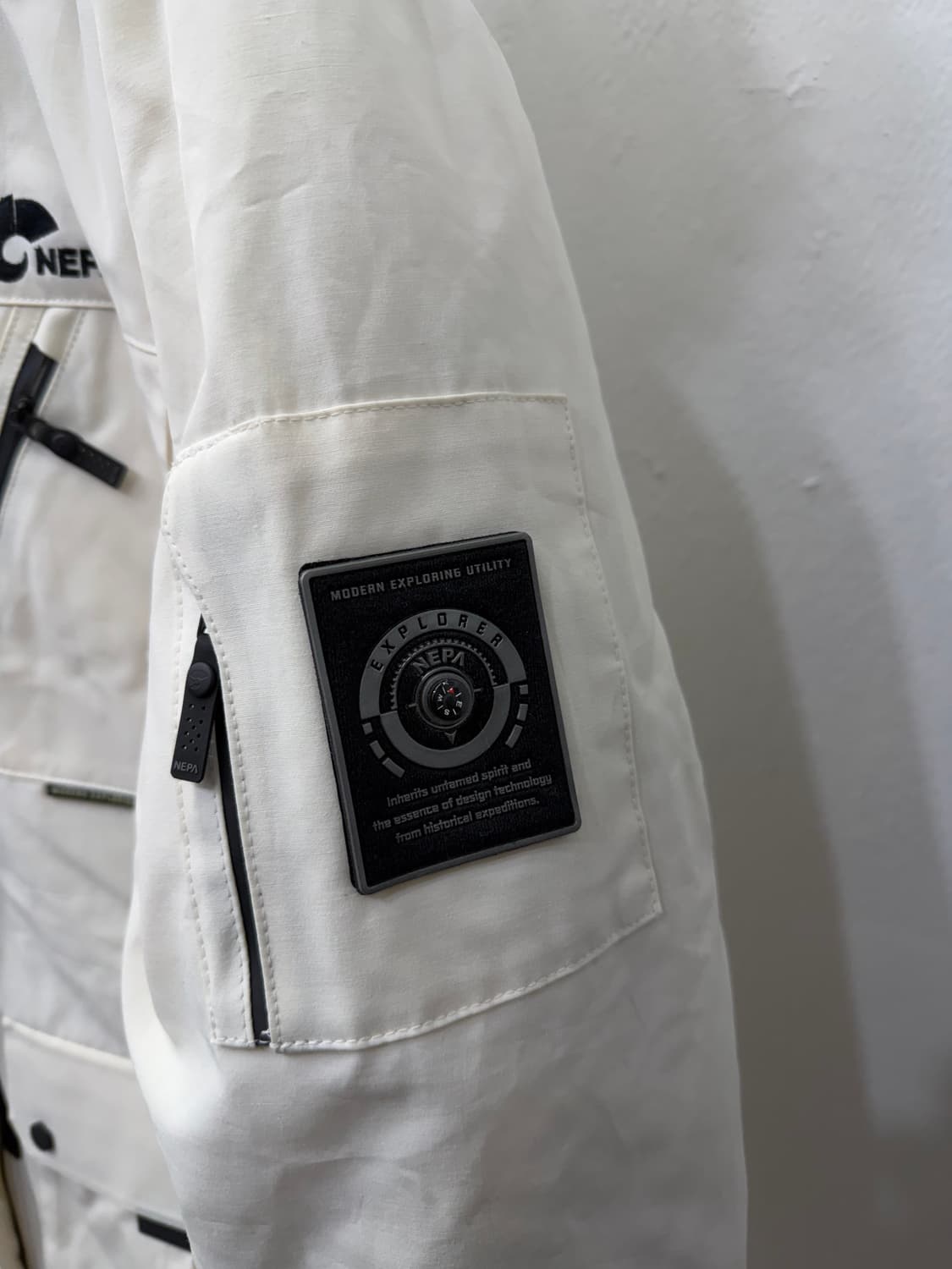 정품) 네파 남성 퍼 후드 구스패딩 XXL 상품이미지4