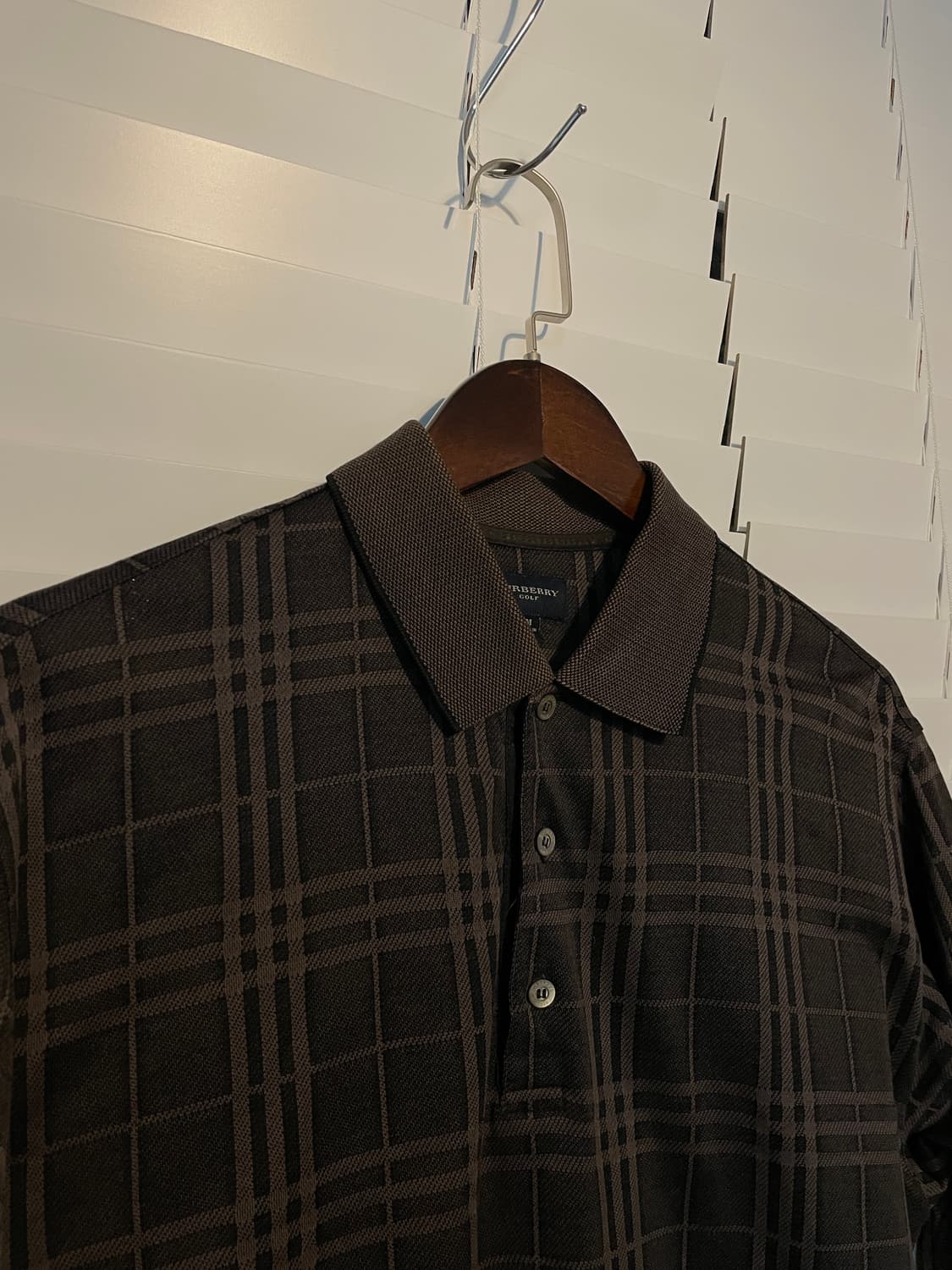 버버리 다크체크 pk넥 상품이미지5