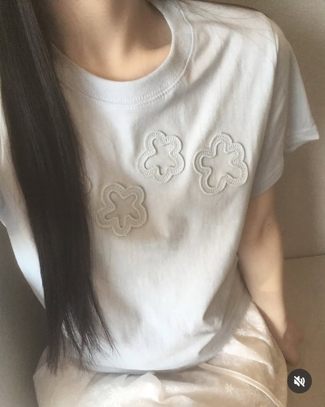 [새상품] 플라워 패치 반팔티셔츠 상품이미지4