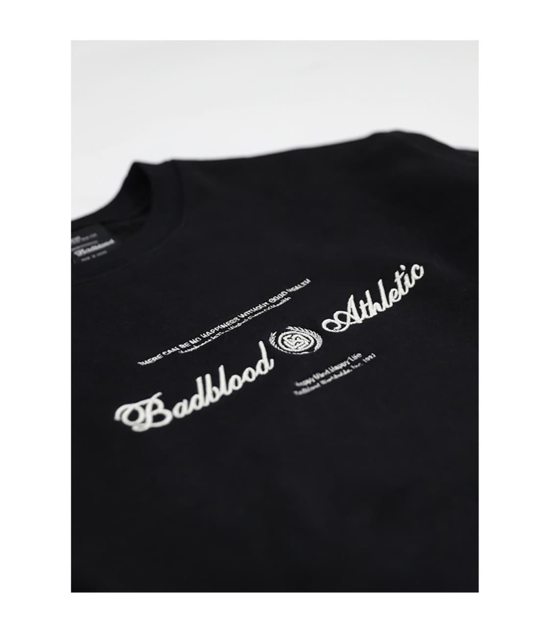 배드블러드 로렐 클래식 크롭 맨투맨 상품이미지2