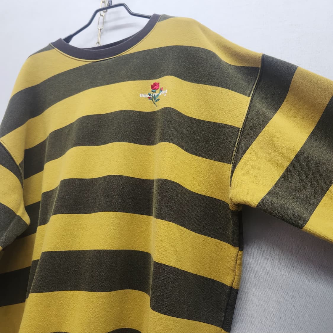 디스이즈네버댓 로고 스트라이프 오버핏 맨투맨 L(3XL) 상품이미지3